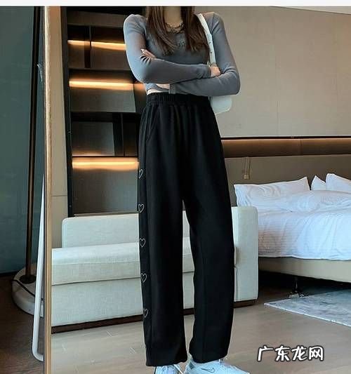 冬季女裤搭配技巧,冬季的话灯笼裤应该怎么搭配着穿