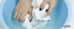 白色衣服染色了怎样洗白 白色衣物染色了怎么洗白