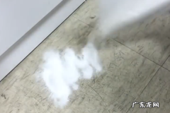 酒精倒在地上怎么处理,酒精倒在地上会自然
