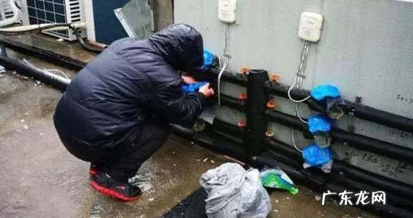 冬天水管子冻了怎么办,冬天自来水管子冻了怎么能疏通