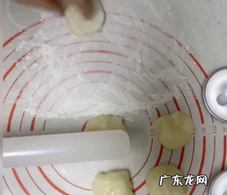 雪媚娘的熟糯米粉怎么弄,雪媚娘怎样制作