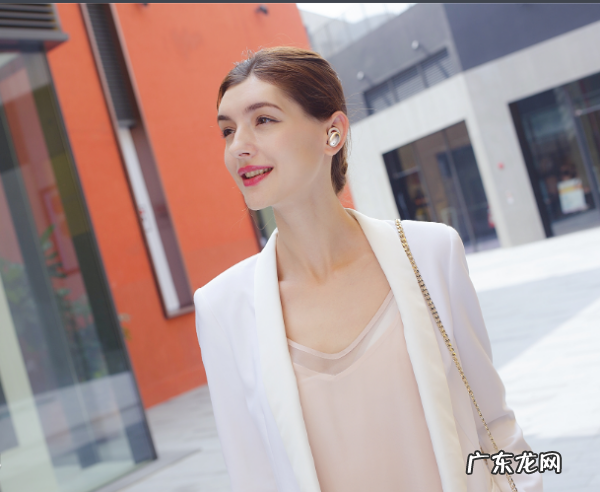 为什么蓝牙耳机不能两个同时使用,为什么我的左右耳机不能同时使用