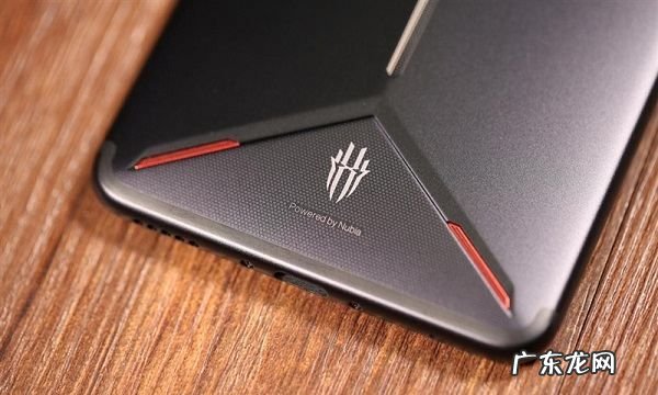 努比亚红魔3S是曲面屏,想买游戏手机买哪个好
