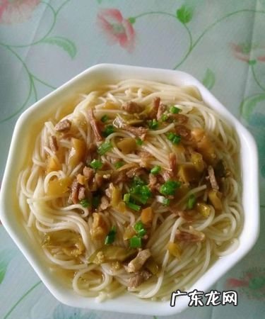 重庆榨菜肉丝面的做法是什么,正宗榨菜肉丝面的做法