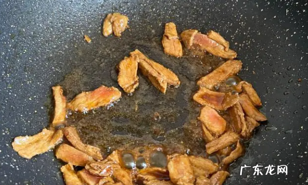 重庆榨菜肉丝面的做法是什么,正宗榨菜肉丝面的做法