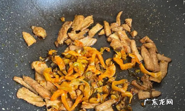重庆榨菜肉丝面的做法是什么,正宗榨菜肉丝面的做法