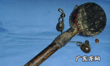 铁鼠胸口的木牌上写的字是什么,山上劝人猛回头的牌子是上面写的是什么意思