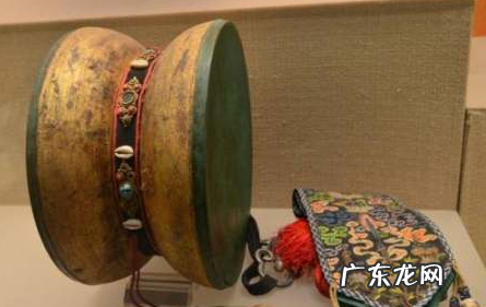 铁鼠胸口的木牌上写的字是什么,山上劝人猛回头的牌子是上面写的是什么意思