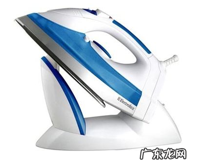 熨斗怎么烫衣服,如何使用家用熨斗熨衣服