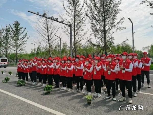 志愿者服务的精神是什么,志愿者服务的精神是什么