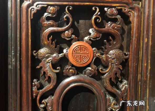 蝙蝠象征着什么,蝙蝠的象征意义是什么四字词语