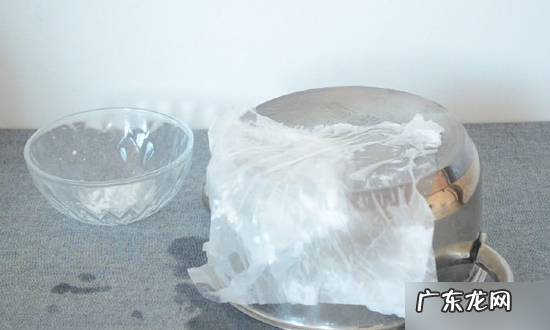 康巴赫锅发黄发黑怎么洗,康巴赫锅干烧后锅底变色怎么清洗