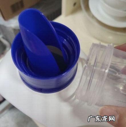 威露士洗手液怎么打开,按压式洗手液怎么打开
