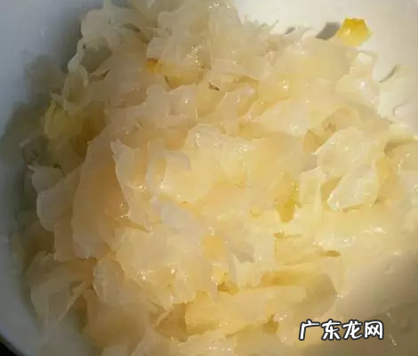 银耳汤的配料有哪些,做银耳汤需要哪些材料窍门