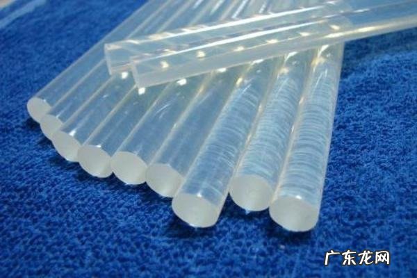 橡胶手套破了一个小洞怎么补,修补橡胶手套方法