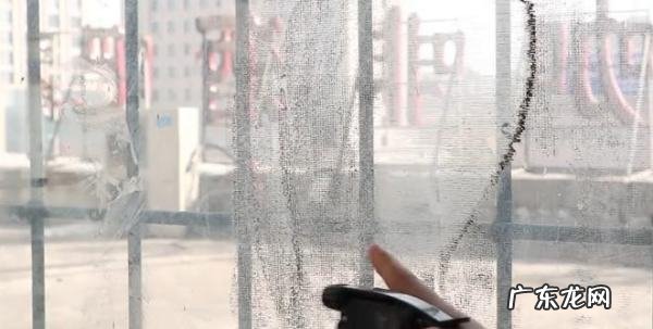 如何清理玻璃上的水垢,玻璃的水渍怎么去除小妙招