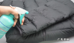 羽绒服一洗成一坨怎么办,羽绒服洗完后羽绒成一团怎么办