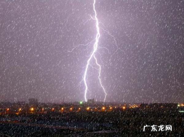 什么是雷打雪现象,冬天下雪打雷闪电是什么征兆