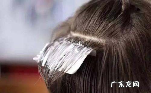 染发膏染到衣服上怎样才能去除,染发剂弄到衣服用什么能洗掉