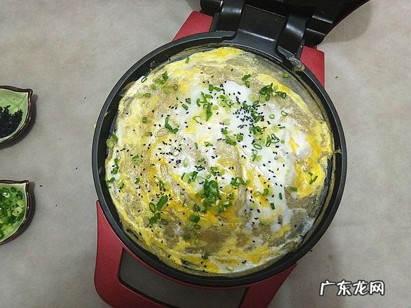 电饼铛怎么把煎饼摊薄,煎饼果子怎样摊的薄