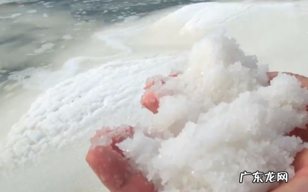 海里面的盐是怎么来的,海水中的盐是怎么产生的