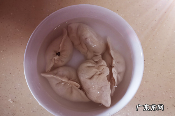 怎样用微波炉热剩饺子,微波炉怎么加热饺子