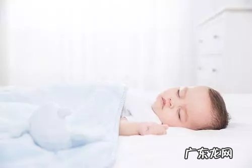 为什么不能隔着玻璃晒太阳,婴儿隔着玻璃晒太阳的利弊