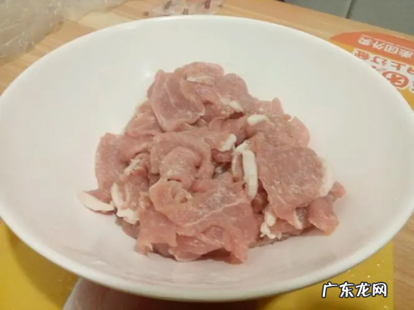 正宗的东北美食锅包肉是什么味道,锅包肉的口感像什么一样好吃