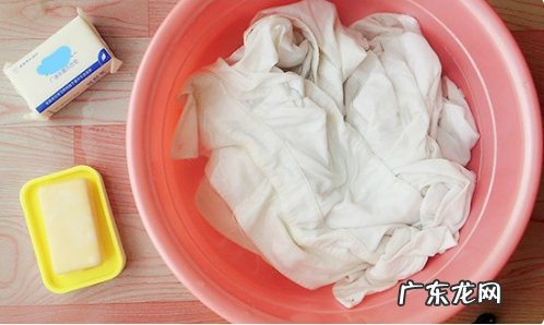 衣服商标怎么弄下来,衣服上的标签.logo 怎么才能弄掉是粘上去的