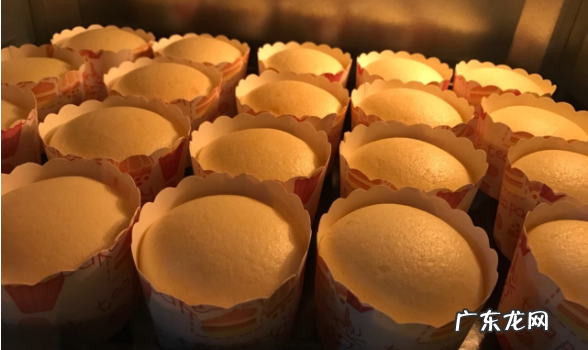 纸杯蛋糕为什么会回缩塌陷,戚风纸杯蛋糕烤箱温度和时间