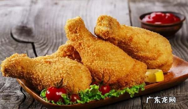 炸鸡为什么里面没熟外面黑了,为什么自己炸的鸡排不蓬松