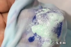 衣服上弄到草莓汁怎么洗,衣服染上血渍怎么清除