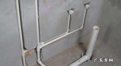 冬天外出关掉水阀水管会冻,寒冷的冬天水一直流水管能冻住鱼