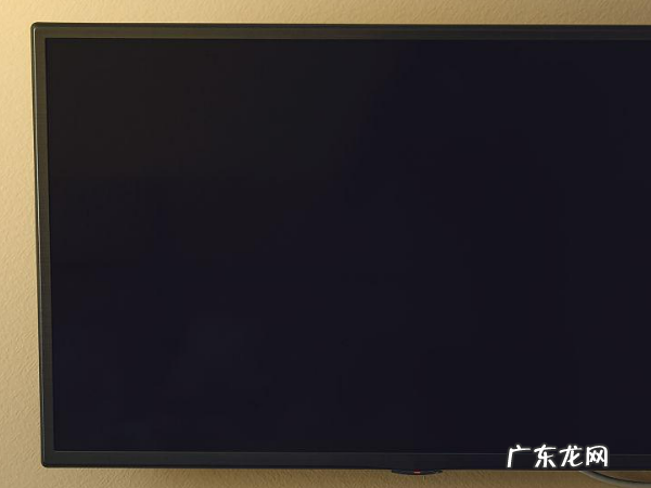 电视黑屏了怎么调回来是哪一个按键,电视黑屏按哪三个键恢复
