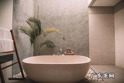 bathroom是厕所,十二个月的英文缩写是什么