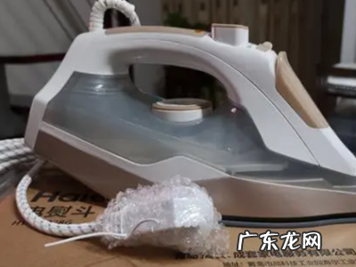 熨斗怎么烫衣服,烫衣服的熨斗怎么使用
