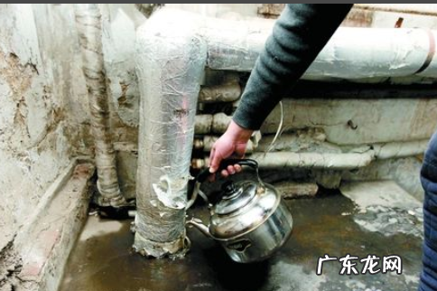 卫生间下水道冻住了如何解冻,地下下水道冻了怎么能通开