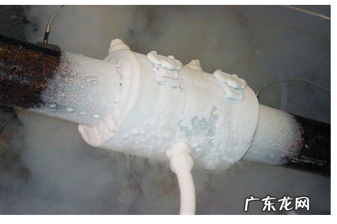 卫生间下水道冻住了如何解冻,地下下水道冻了怎么能通开