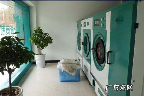 什么是干洗衣服不放水洗吗?,干洗是不是不用水来洗的