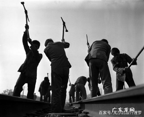 大秦铁路是哪到哪,大秦铁路多少节车厢