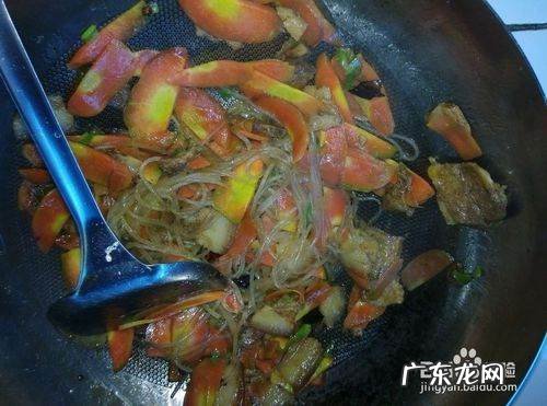 红萝卜炒粉丝怎么炒好吃,青萝卜炒粉条的做法大全家常