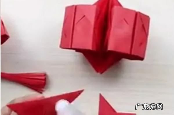 DIY元旦灯笼怎么做,手工纸怎么做灯笼龙