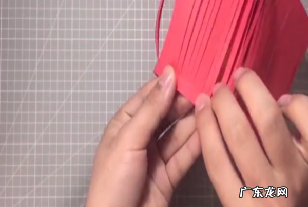 DIY元旦灯笼怎么做,手工纸怎么做灯笼龙