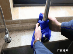 天冷水龙头冻住了怎么办,水龙头冻住了出不了水咋办