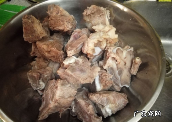 汤粉高汤的熬制方法,汤粉的高汤怎么熬