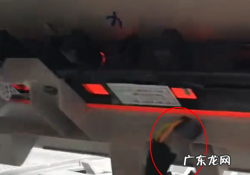ix35刹车灯怎么样拆,现代领动高位刹车灯怎么拆