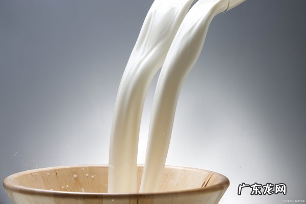 现挤水牛奶怎么煮,刚挤出来的牛奶怎么煮才正确