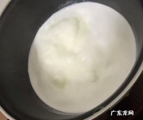 现挤水牛奶怎么煮,刚挤出来的牛奶怎么煮才正确