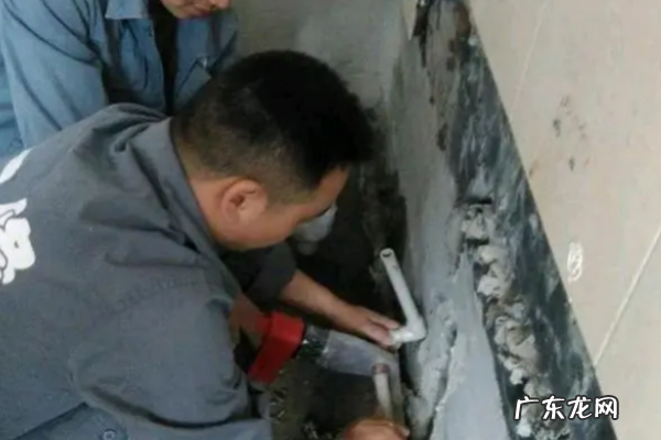 水管上冻怎么快速解冻,地下水管冻了怎么快速化开