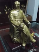 铜像生锈发绿如何去除恢复,铜像上锈什么方法去锈最好